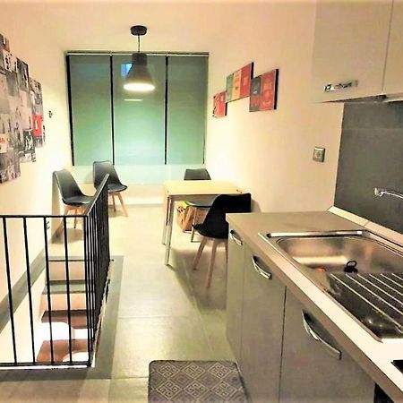 Center Living Apartment Катанія Екстер'єр фото