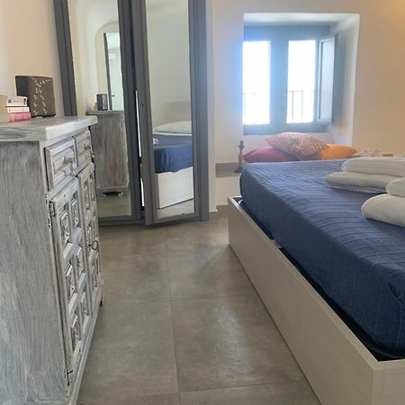 Center Living Apartment Катанія Екстер'єр фото