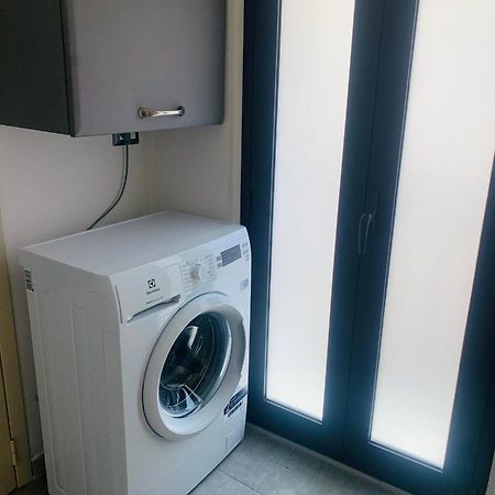 Center Living Apartment Катанія Екстер'єр фото